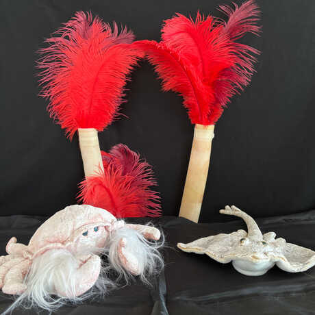 Crab and Sting Ray puppets with Tubeworm puppets in the background